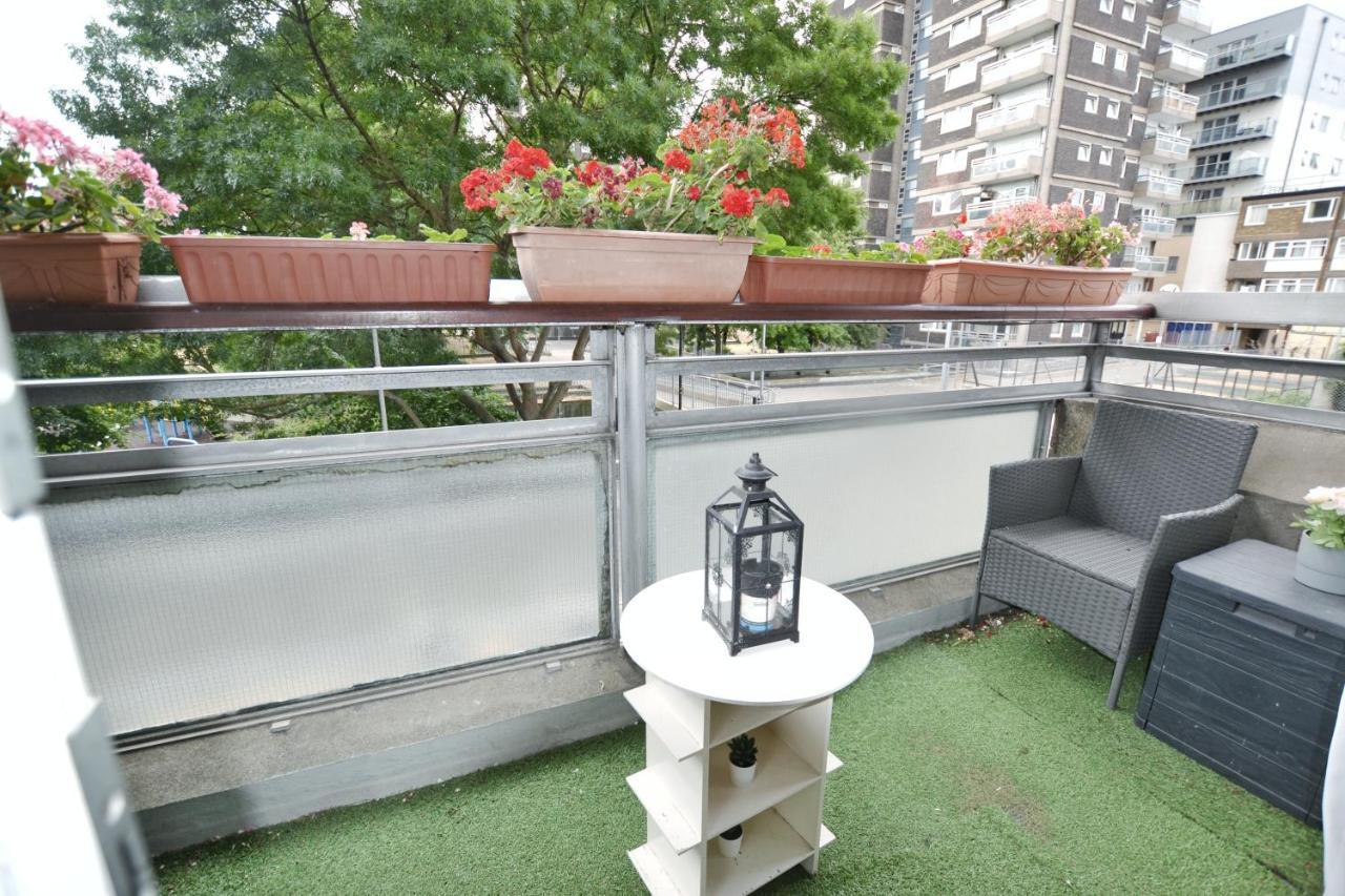 Апартаменти Garden Tower Flat Лондон Екстер'єр фото